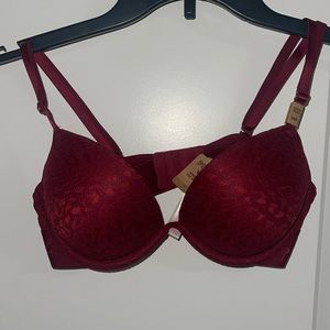 PINK Wear Everywhere super push-up.